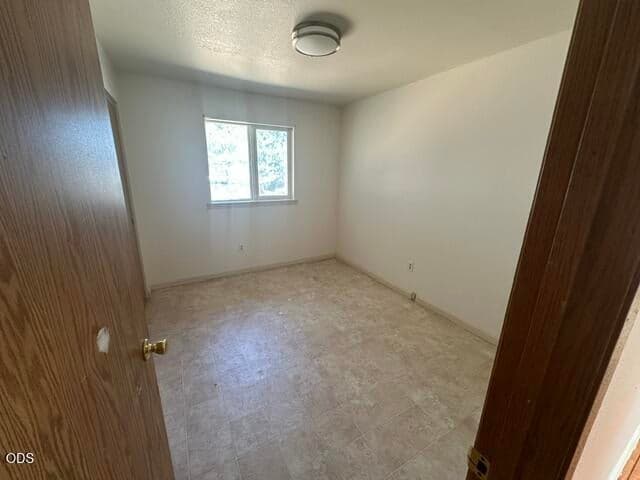Photo of 3025 Greenleaf 3 of 19