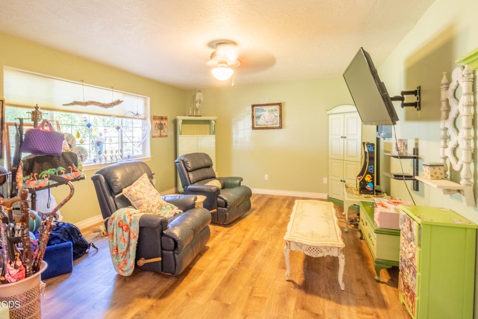 Photo of 209 Stone Fly Court 4 of 37