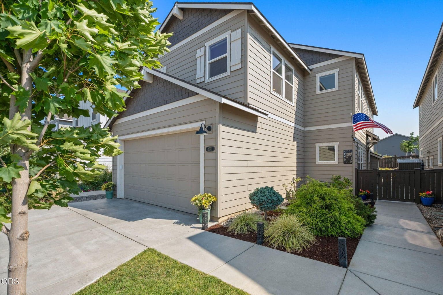 Photo of 2570 Spruce Place 4 of 42
