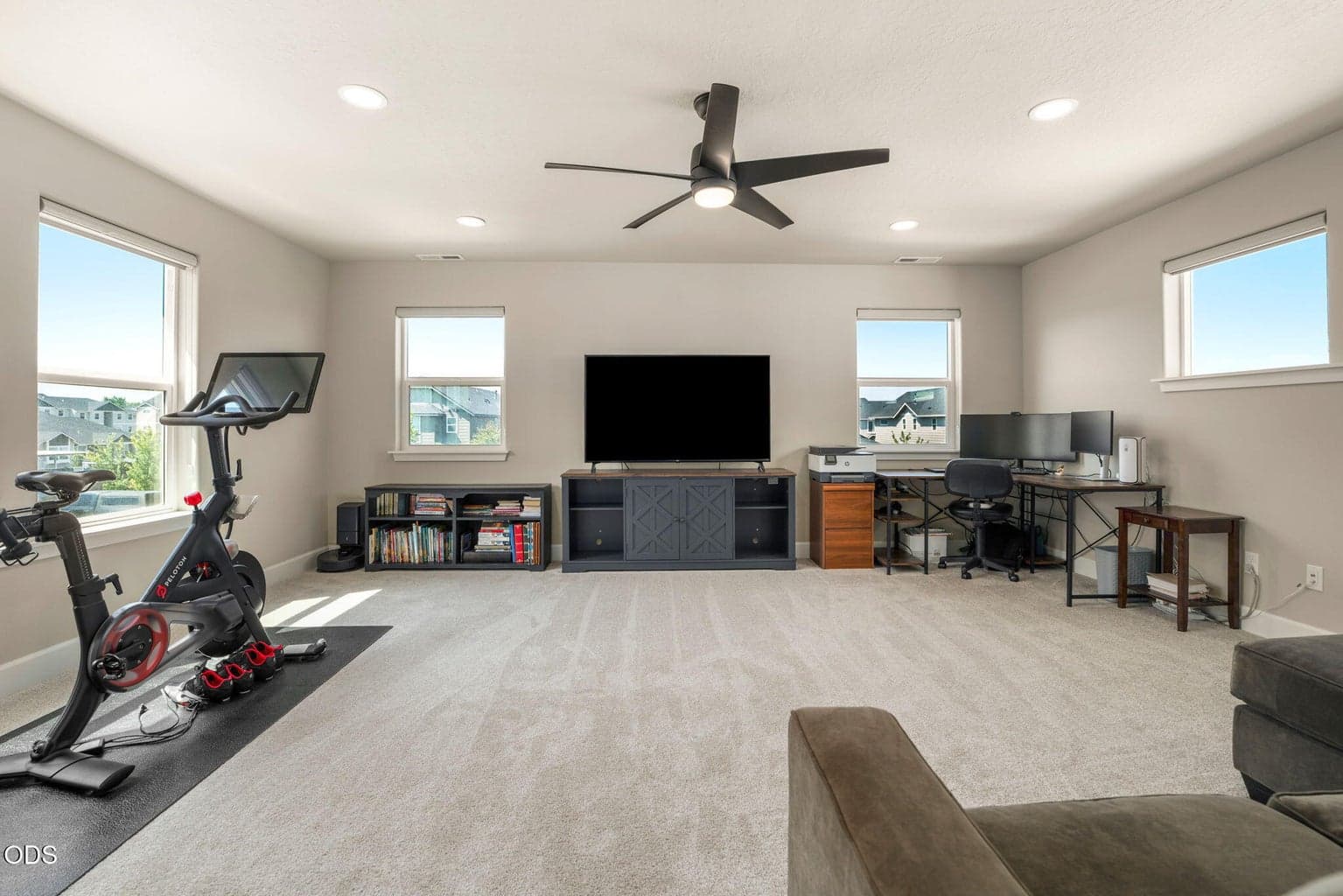 Photo of 2570 NW Spruce Place 22 of 42