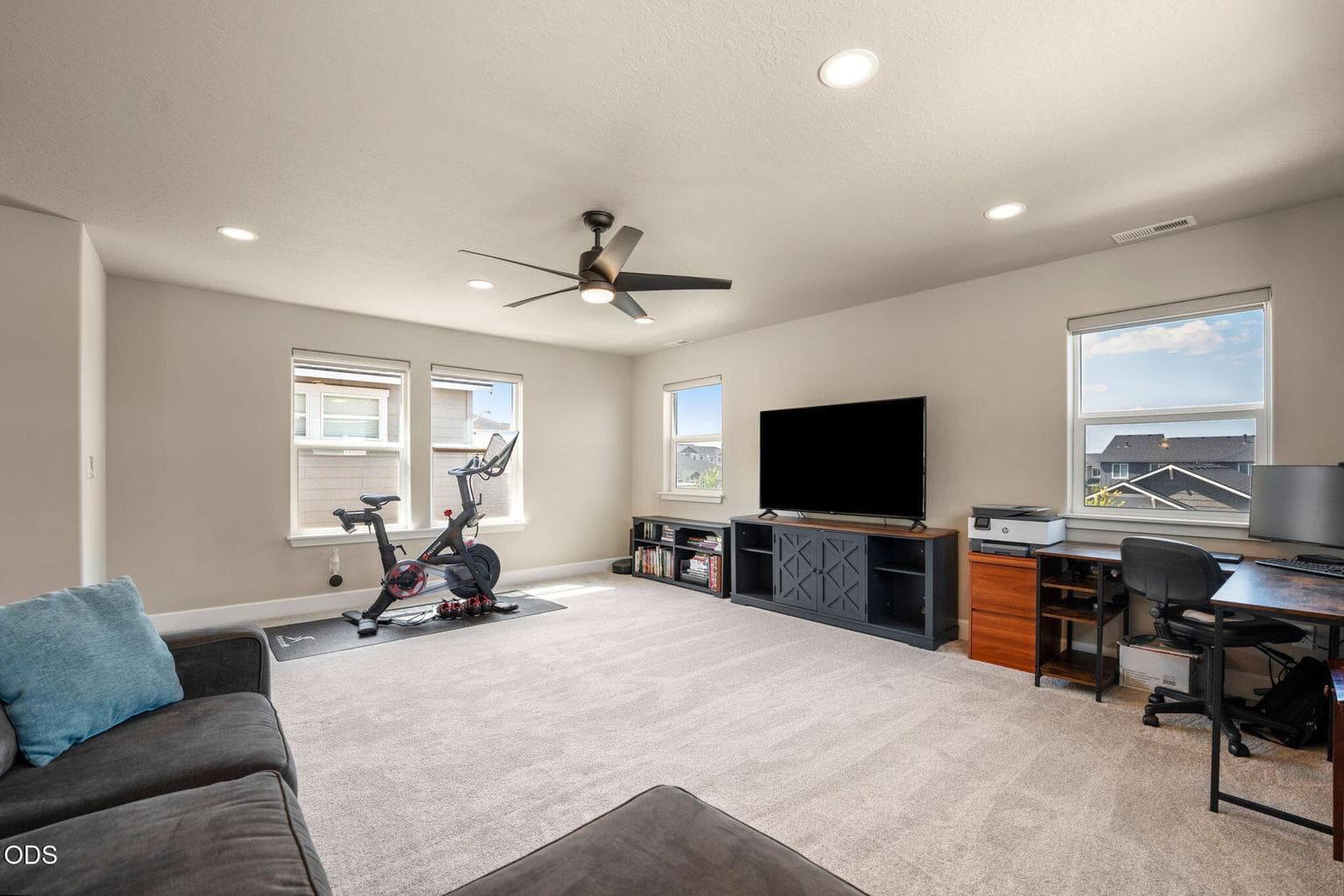 Photo of 2570 NW Spruce Place 23 of 42