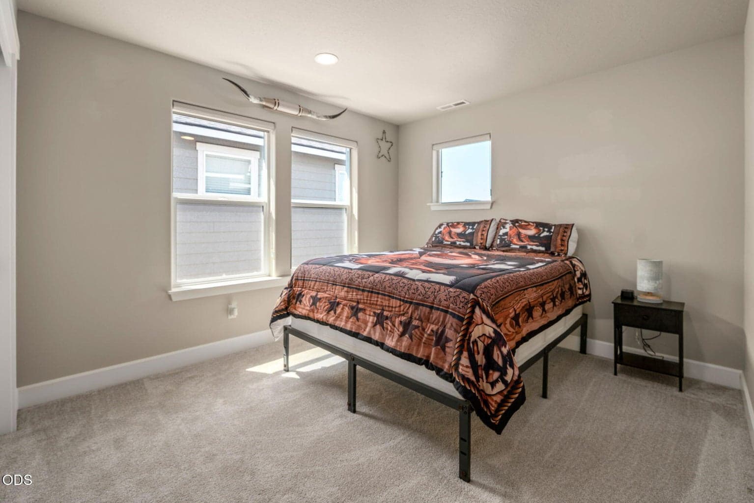 Photo of 2570 NW Spruce Place 26 of 42