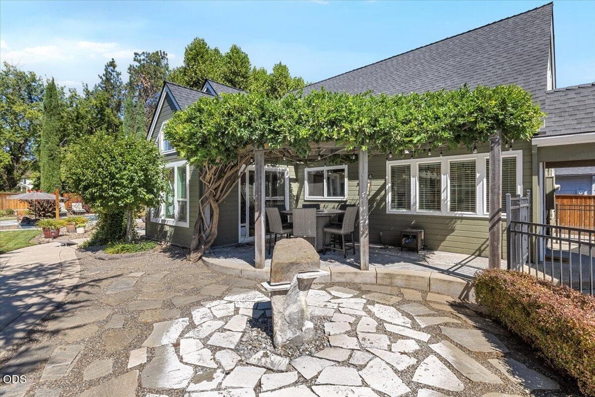 Photo of 345 Meadow Lark Way 5 of 42