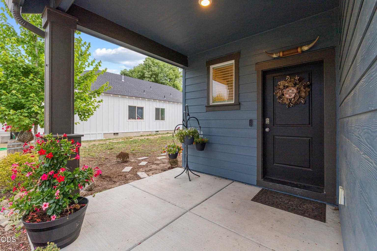 Photo of 5261 Amberview Lane 4 of 45
