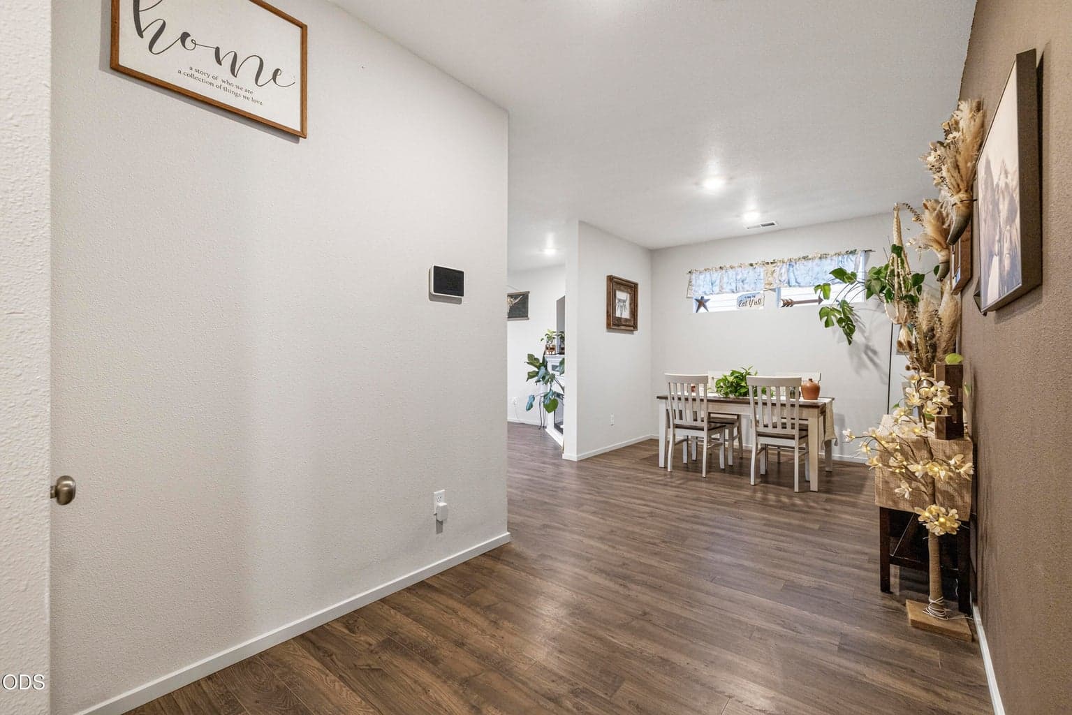 Photo of 5261 Amberview Lane 5 of 45