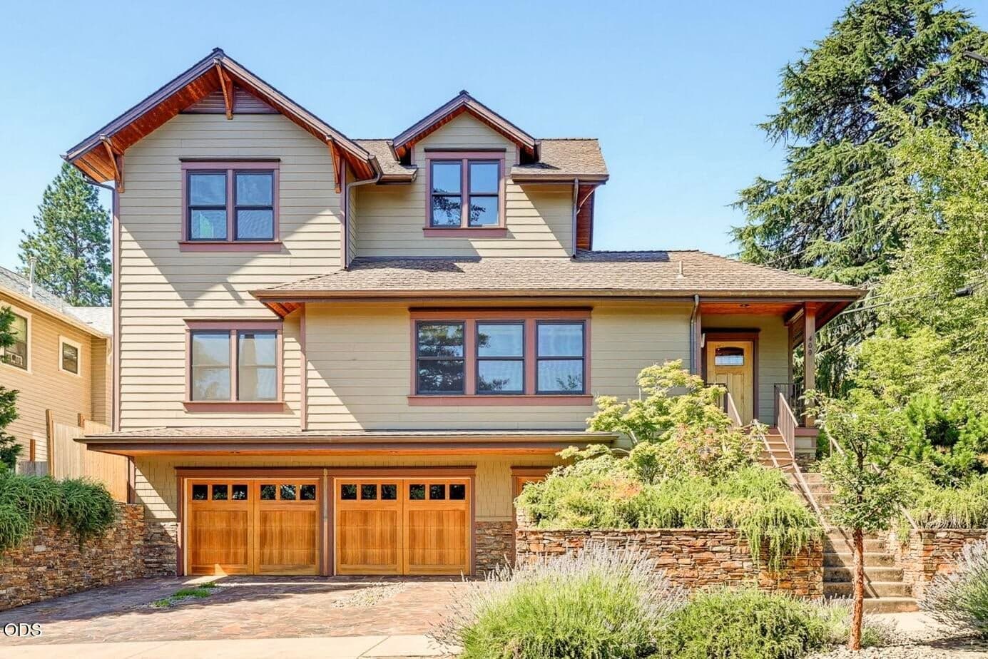Photo of 400 Allison Street 1 of 55