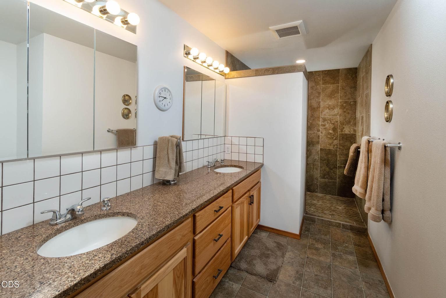 Photo of 9503 SE Ridge View Road 17 of 51
