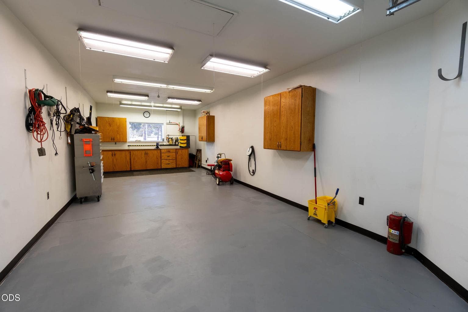 Photo of 9503 SE Ridge View Road 32 of 51