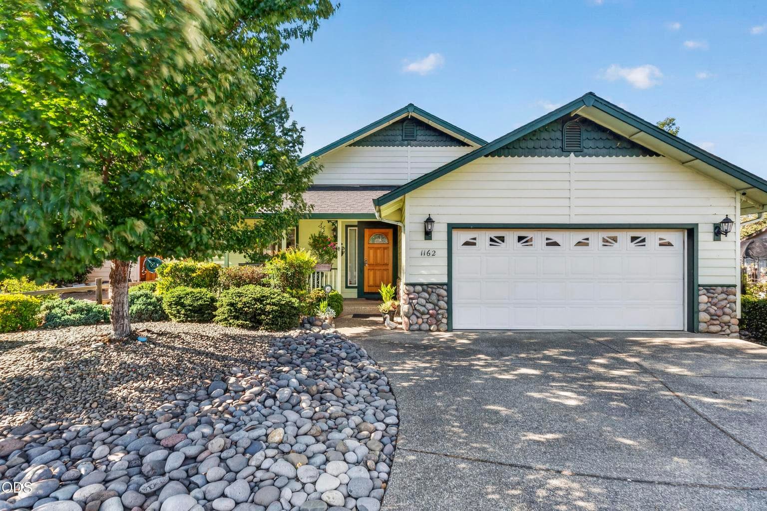 Photo of 1162 Westerly Court 1 of 32