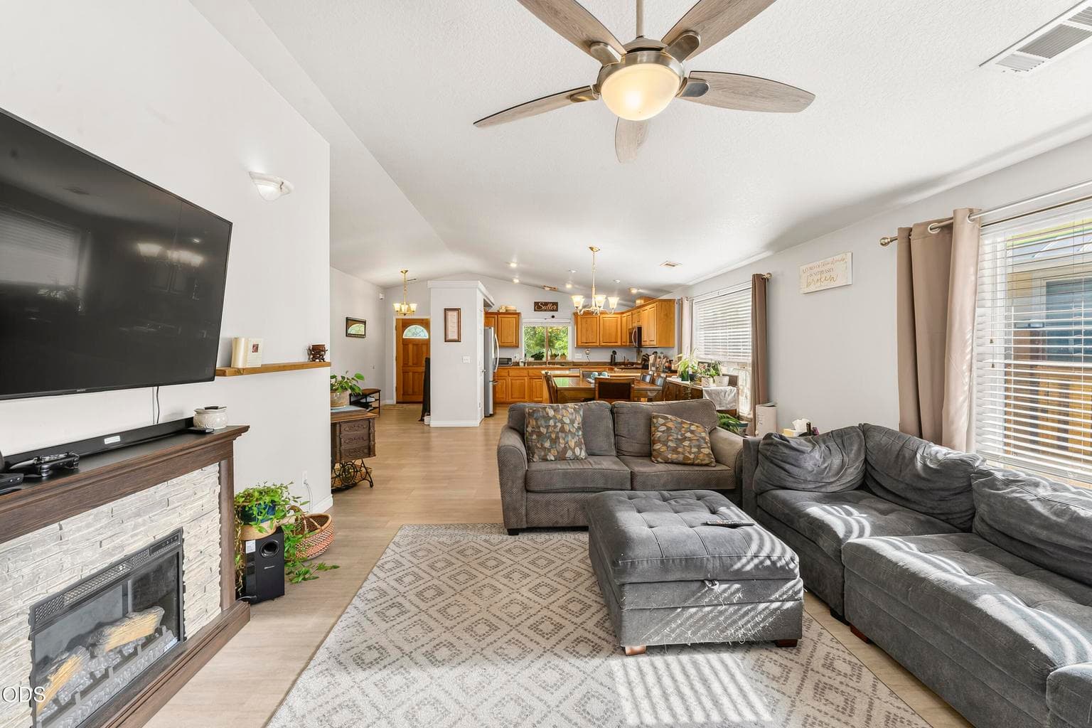 Photo of 1162 Westerly Court 4 of 32