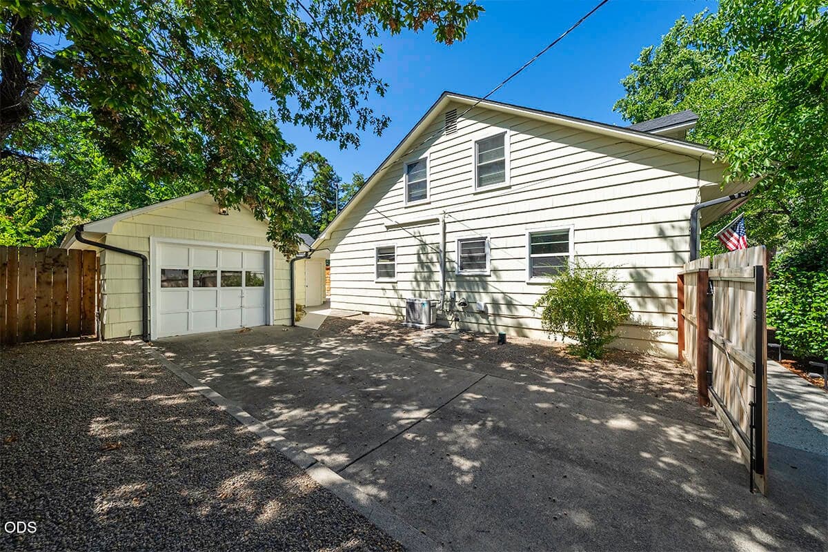 Photo of 736 3rd Street 4 of 38