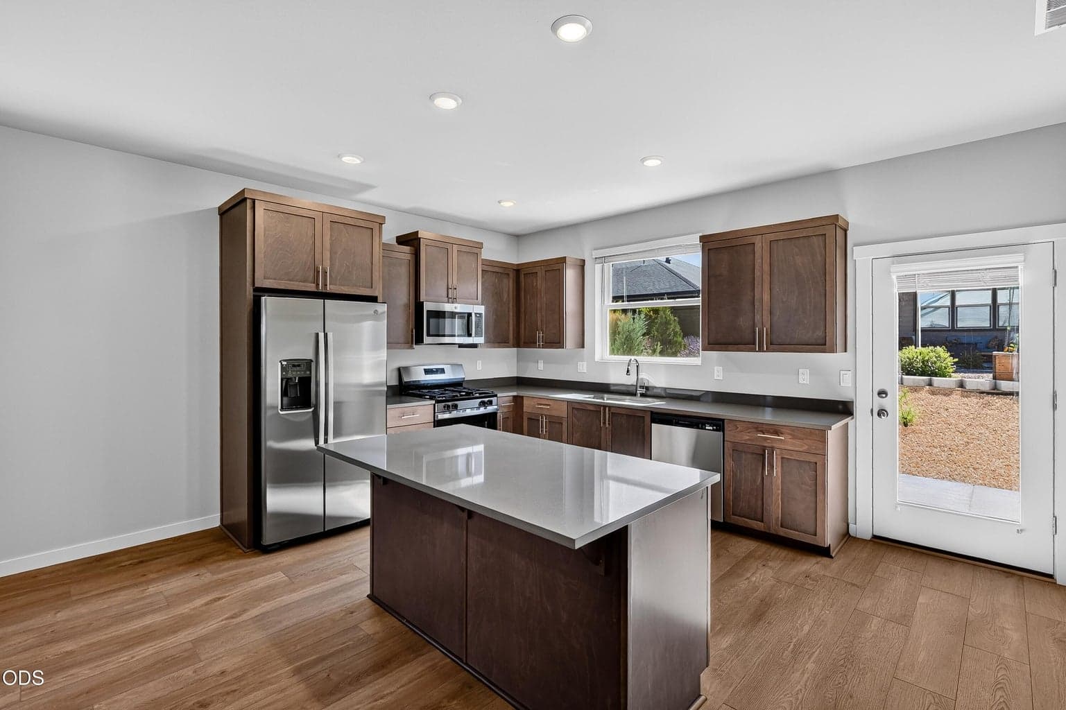 Photo of 2642 26th LP North 4 of 46