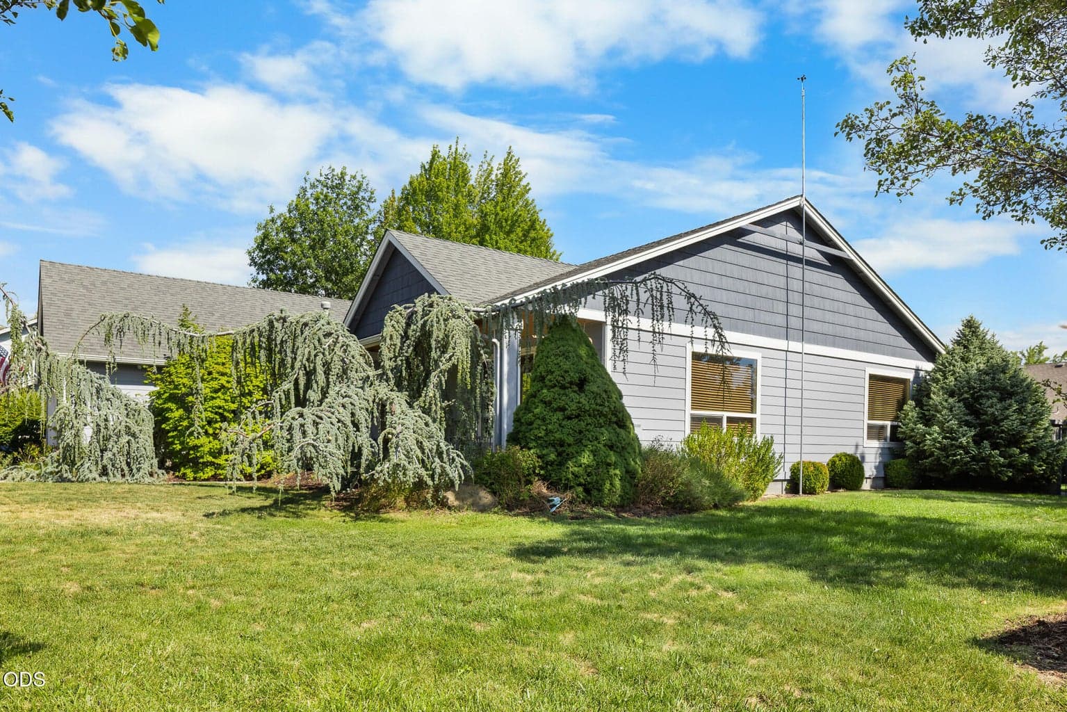 Photo of 2142 NW Nickernut Avenue 44 of 53