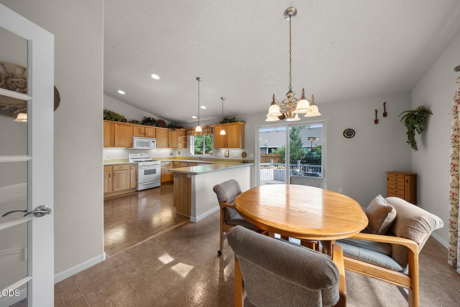 Photo of 2142 NW Nickernut Avenue 9 of 53