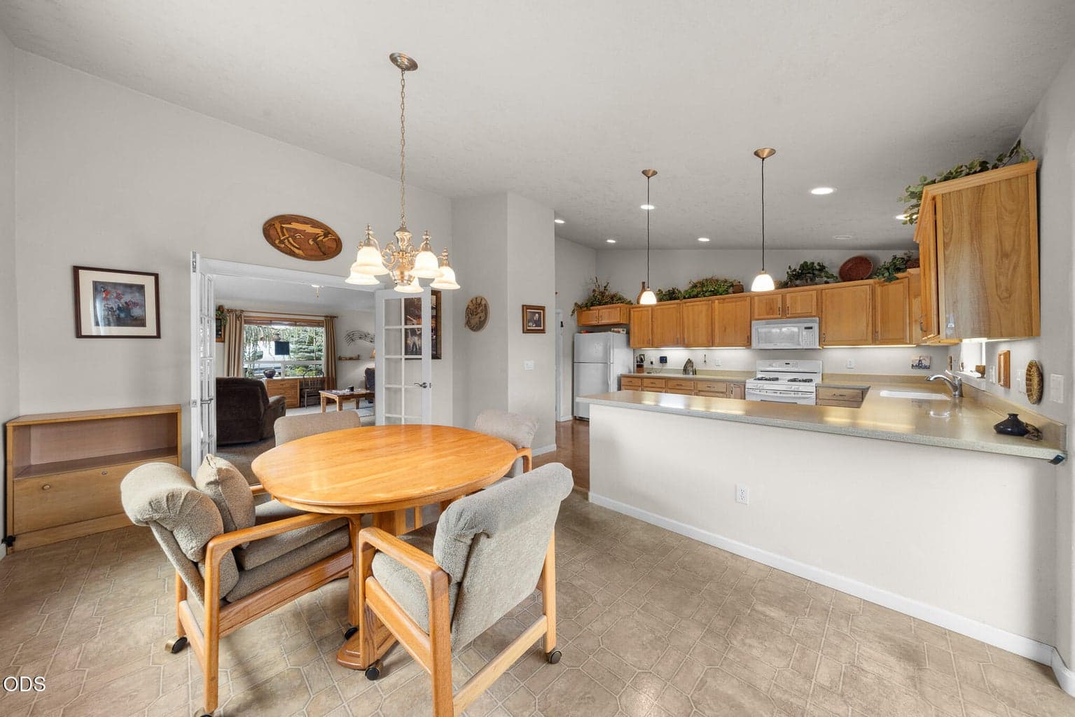 Photo of 2142 NW Nickernut Avenue 10 of 53