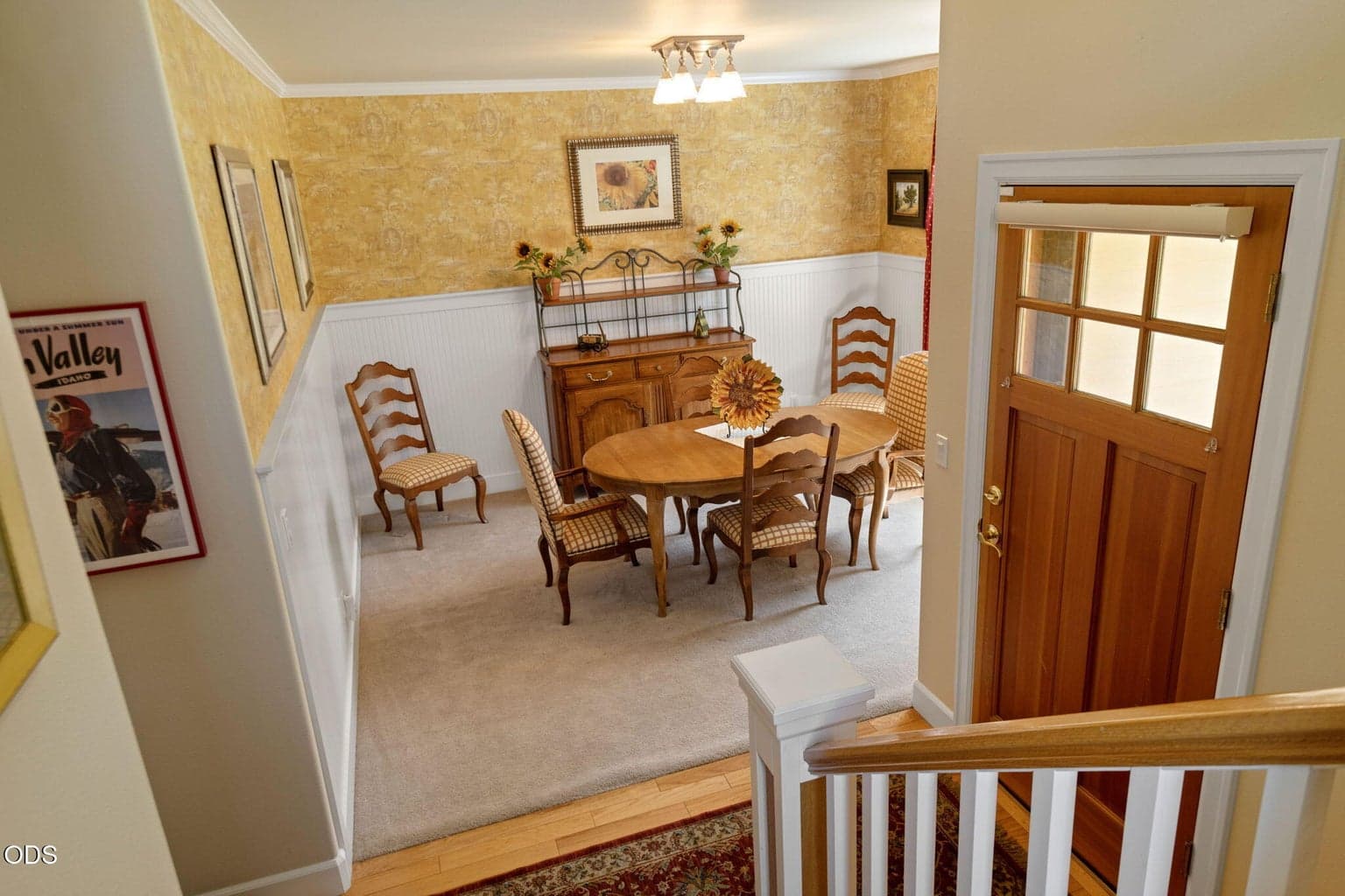 Photo of 19350 Laurelhurst Way 5 of 35