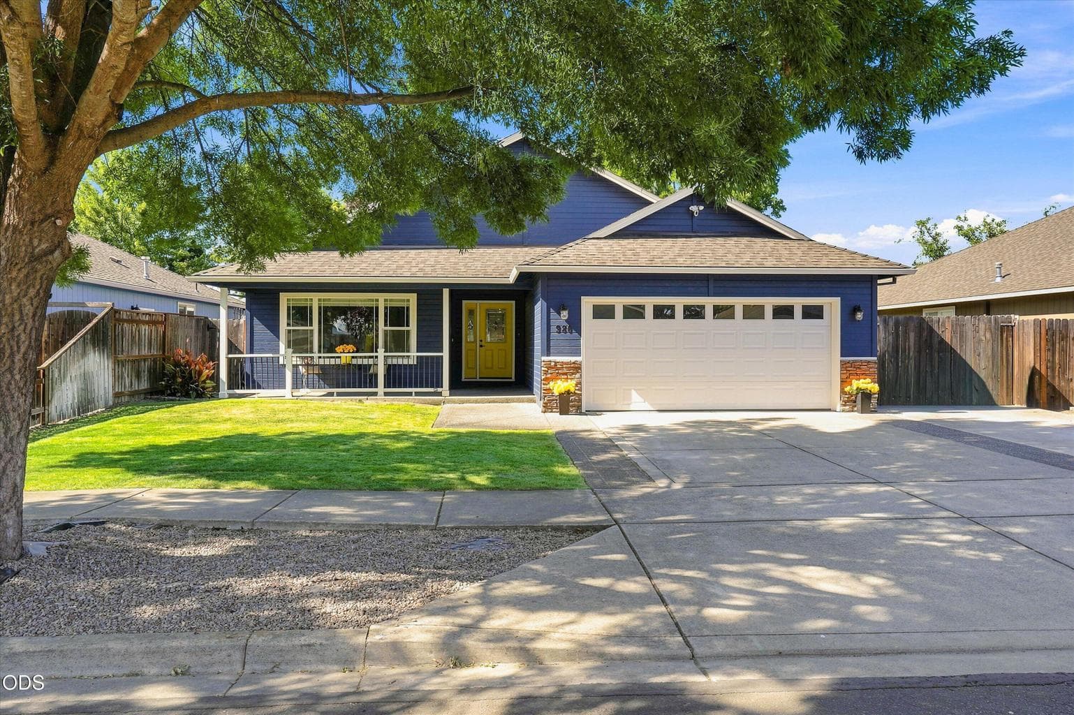 Photo of 980 Willowdale Avenue 3 of 53