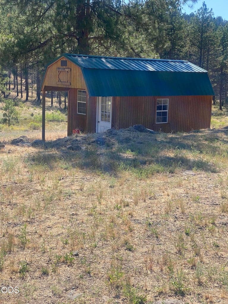 Photo of 6233 Happy Hollow Lane 5 of 39