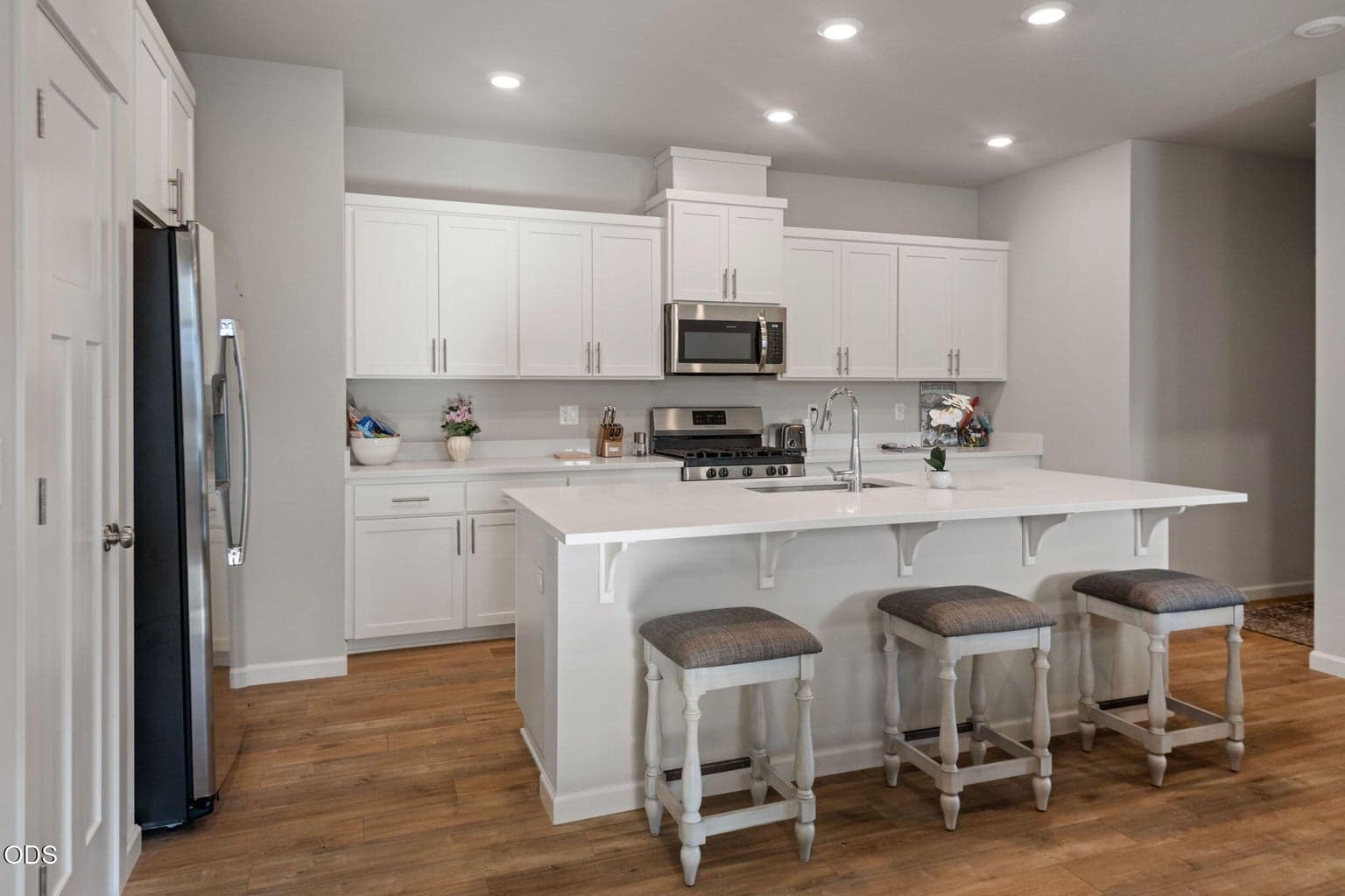 Photo of 4038 Quartz Avenue 5 of 30