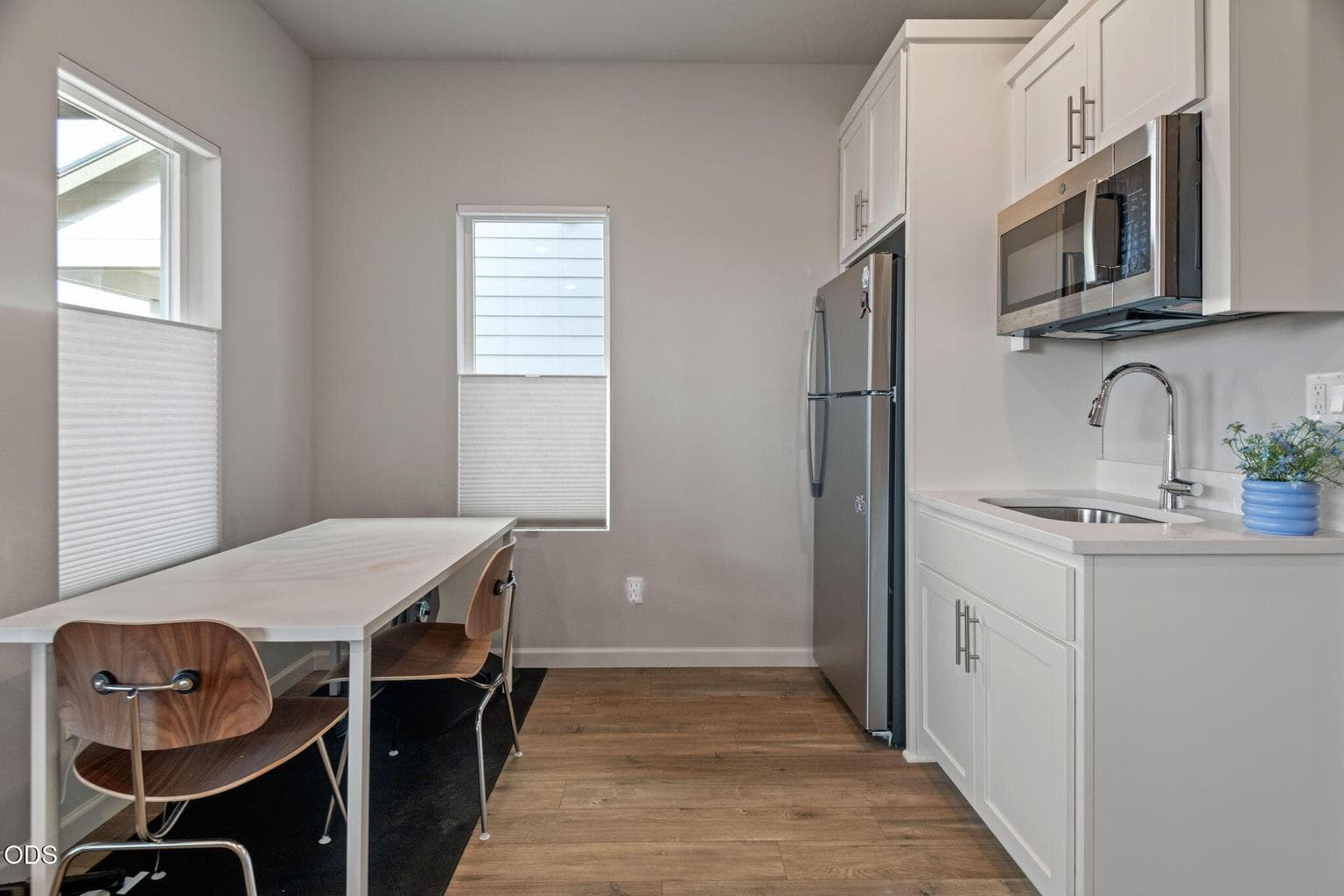 Photo of 4038 SW Quartz Avenue 10 of 30