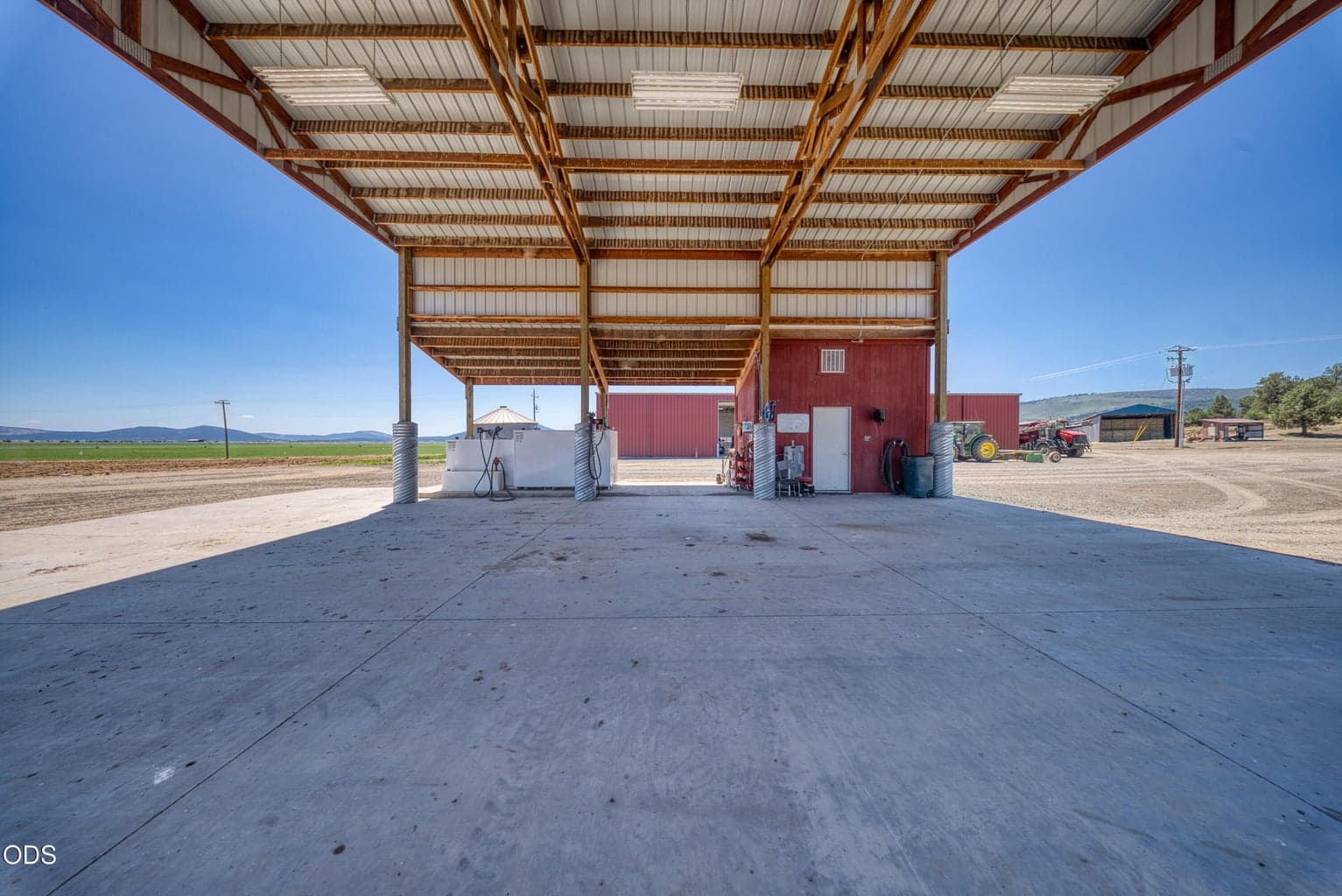 Photo of 10902 Swan Lake Road 2 of 36