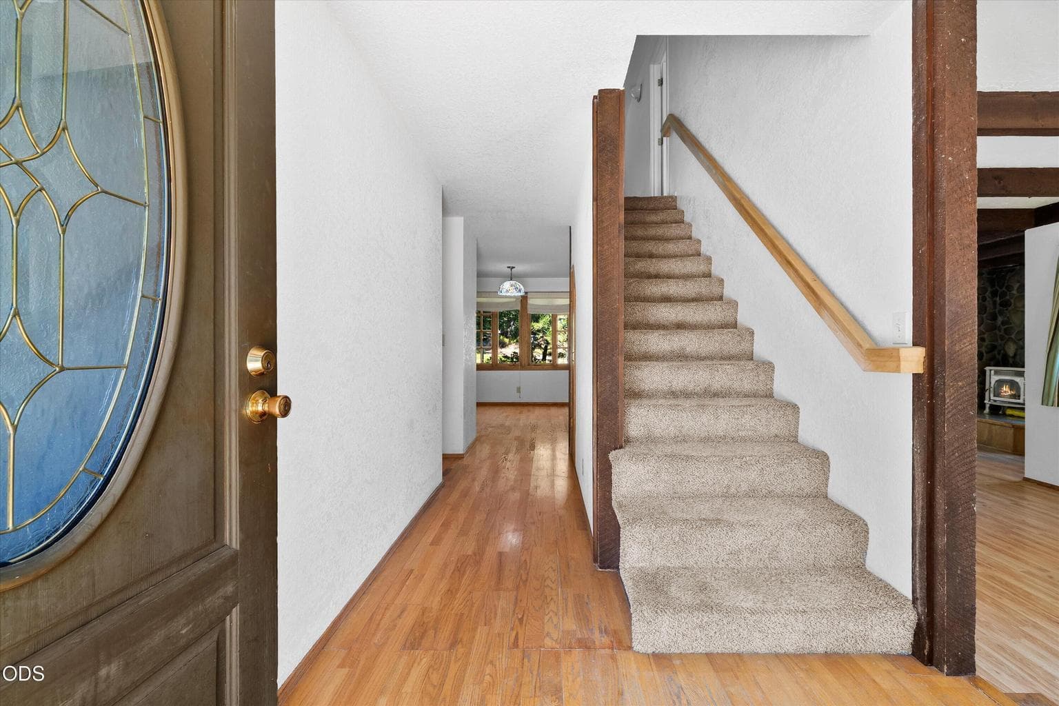 Photo of 60325 Woodside Road 4 of 40