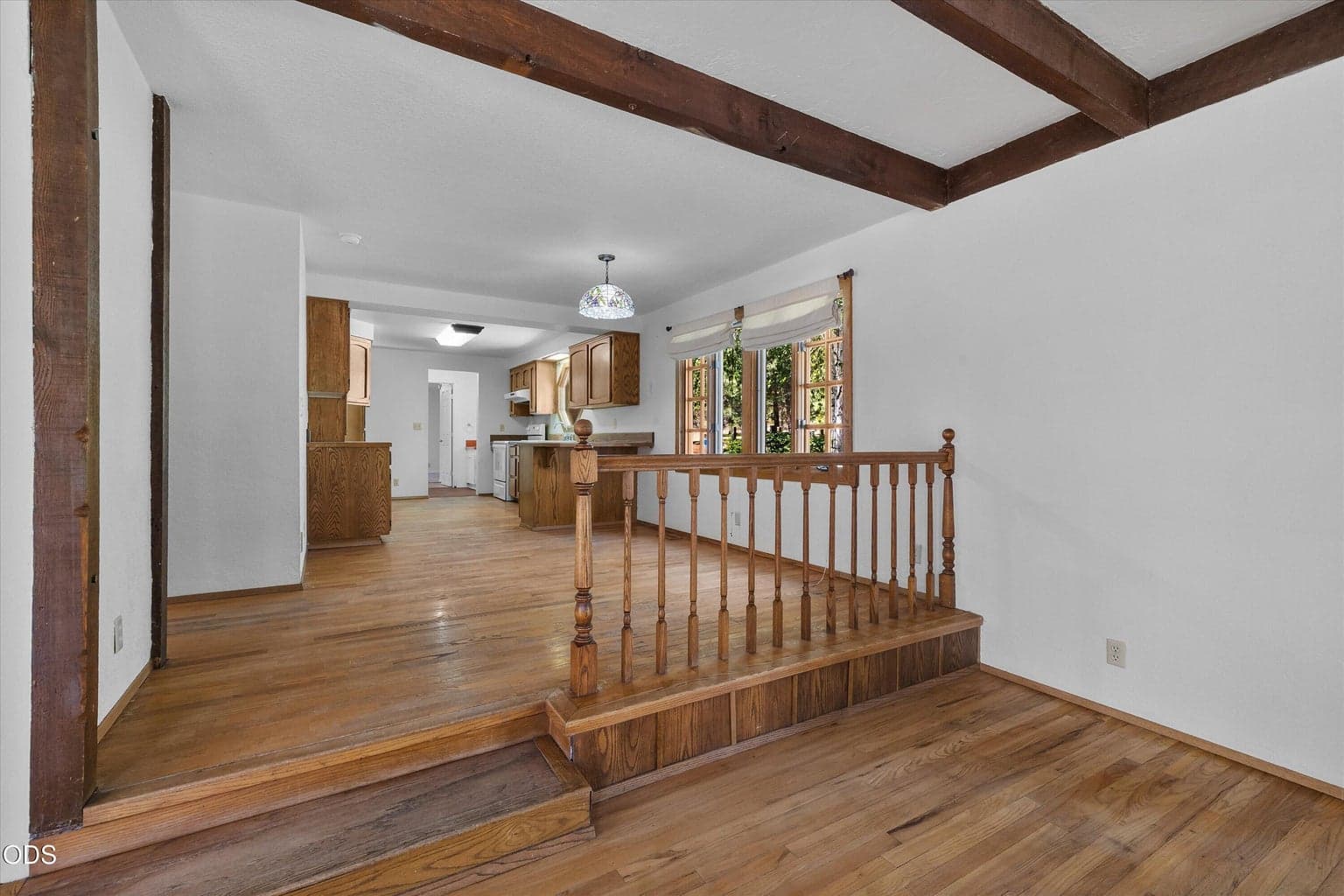 Photo of 60325 Woodside Road 5 of 40