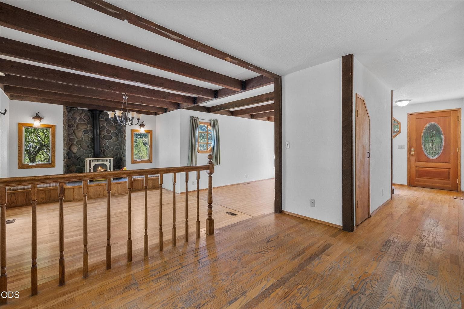 Photo of 60325 Woodside Road 10 of 40