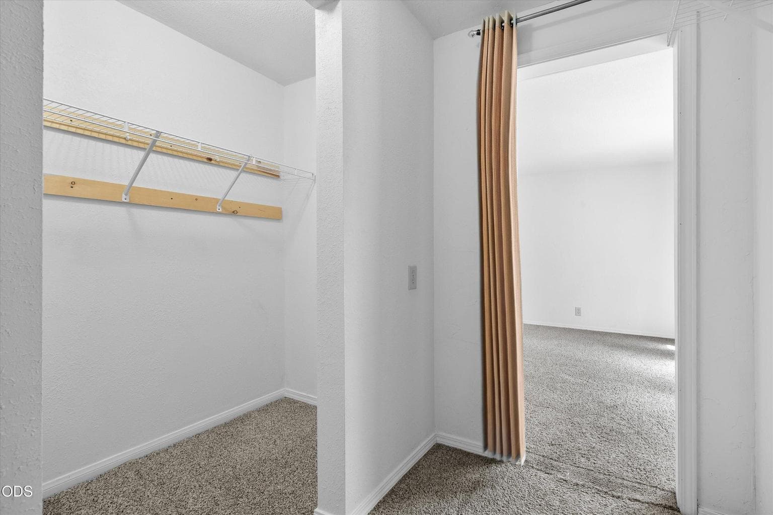 Photo of 60325 Woodside Road 18 of 40