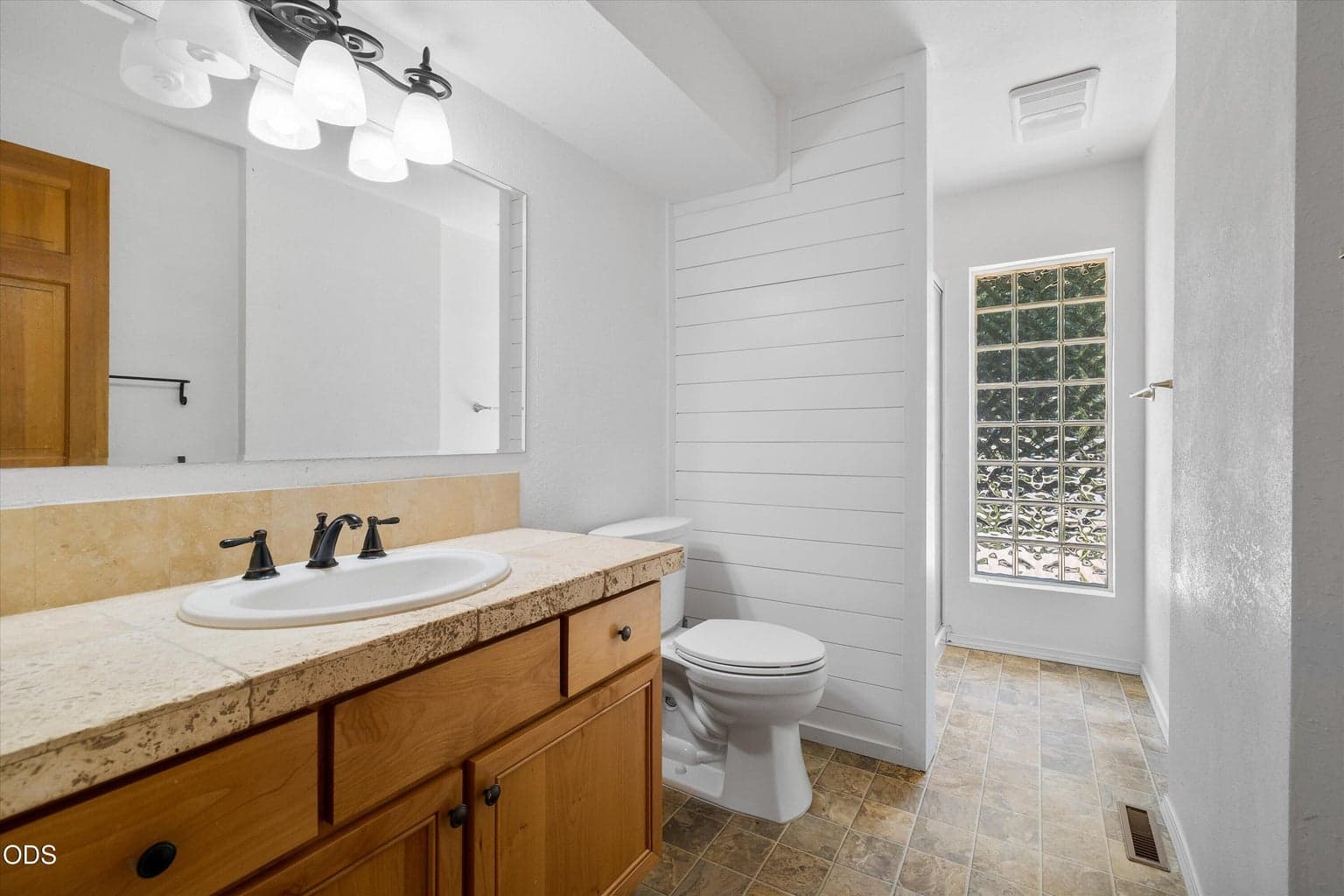 Photo of 60325 Woodside Road 19 of 40