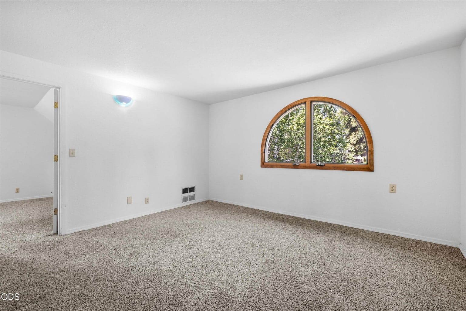 Photo of 60325 Woodside Road 20 of 40