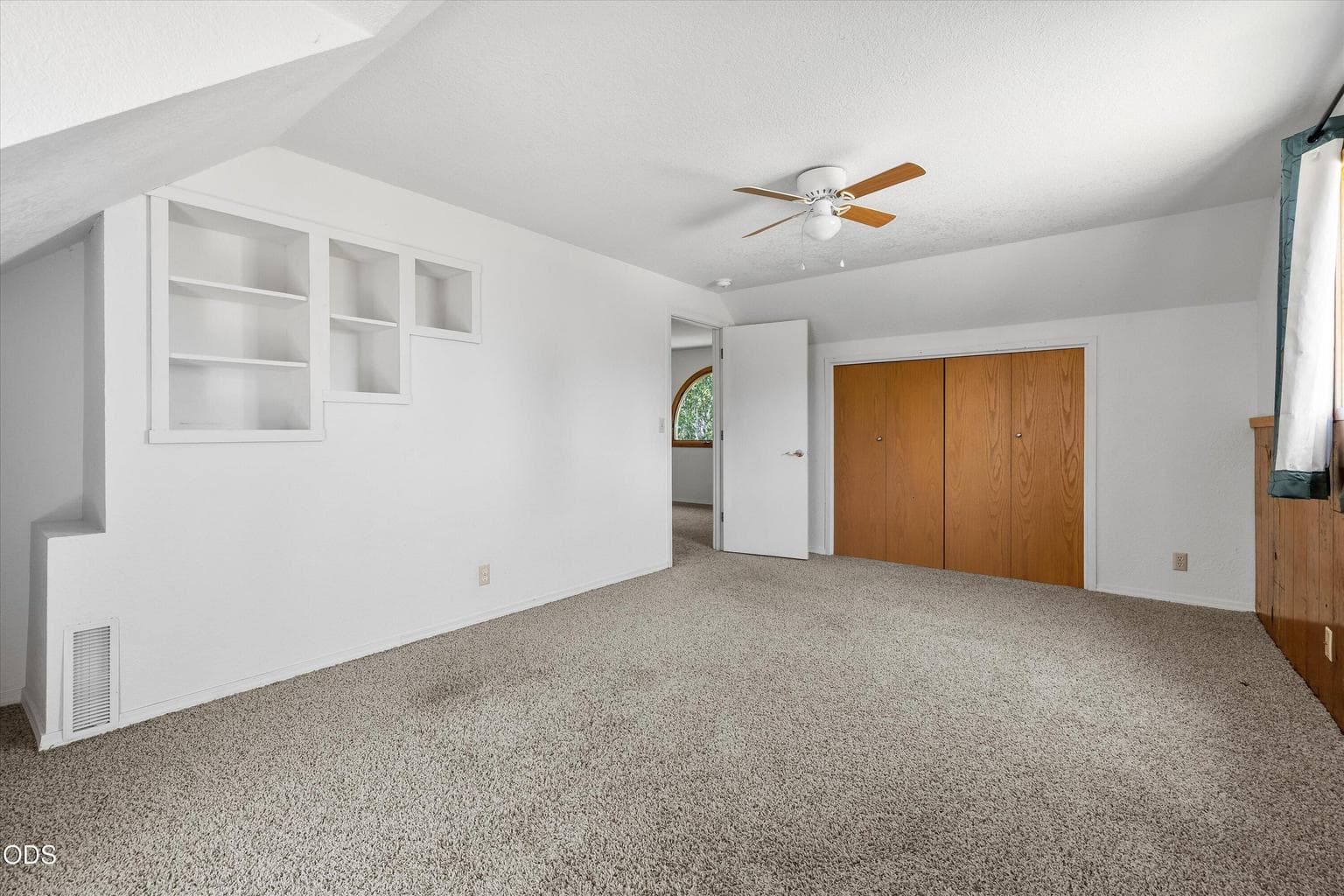 Photo of 60325 Woodside Road 26 of 40