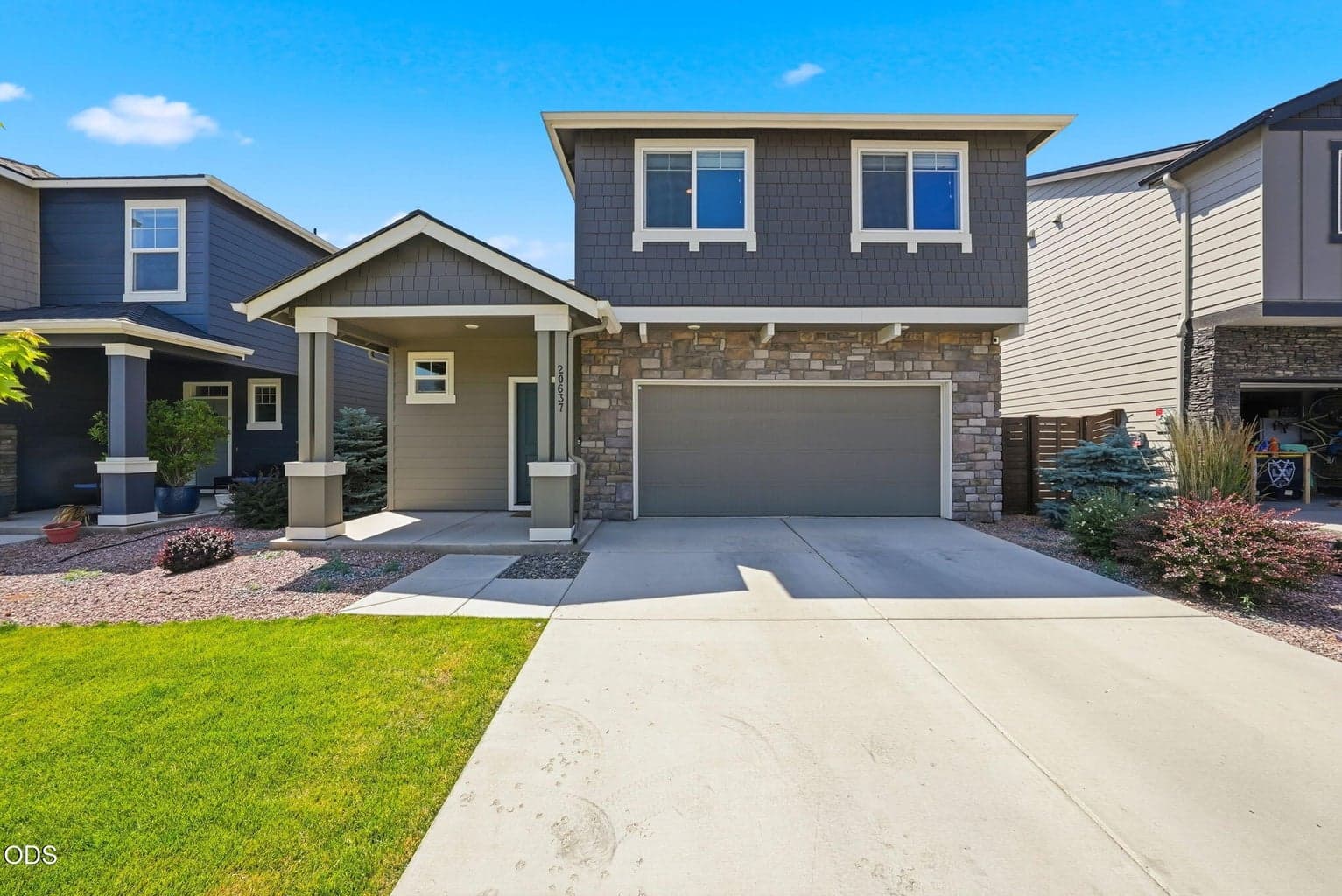 Photo of 20637 Nina Avenue 1 of 30