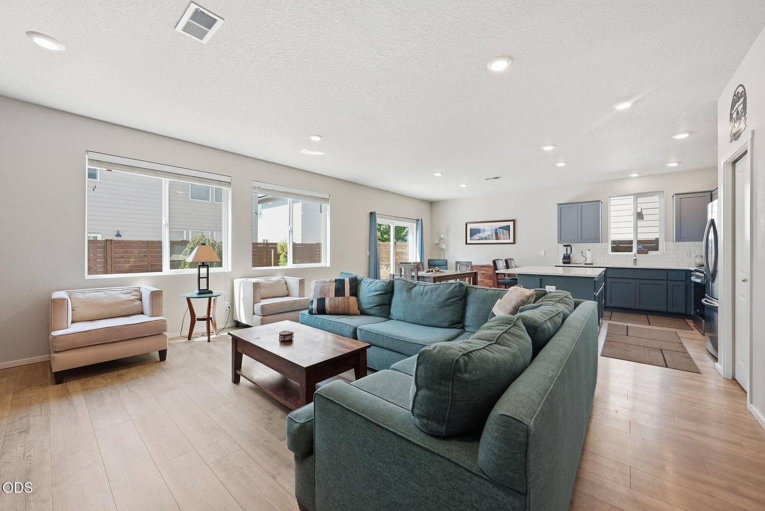 Photo of 20637 Nina Avenue 3 of 30