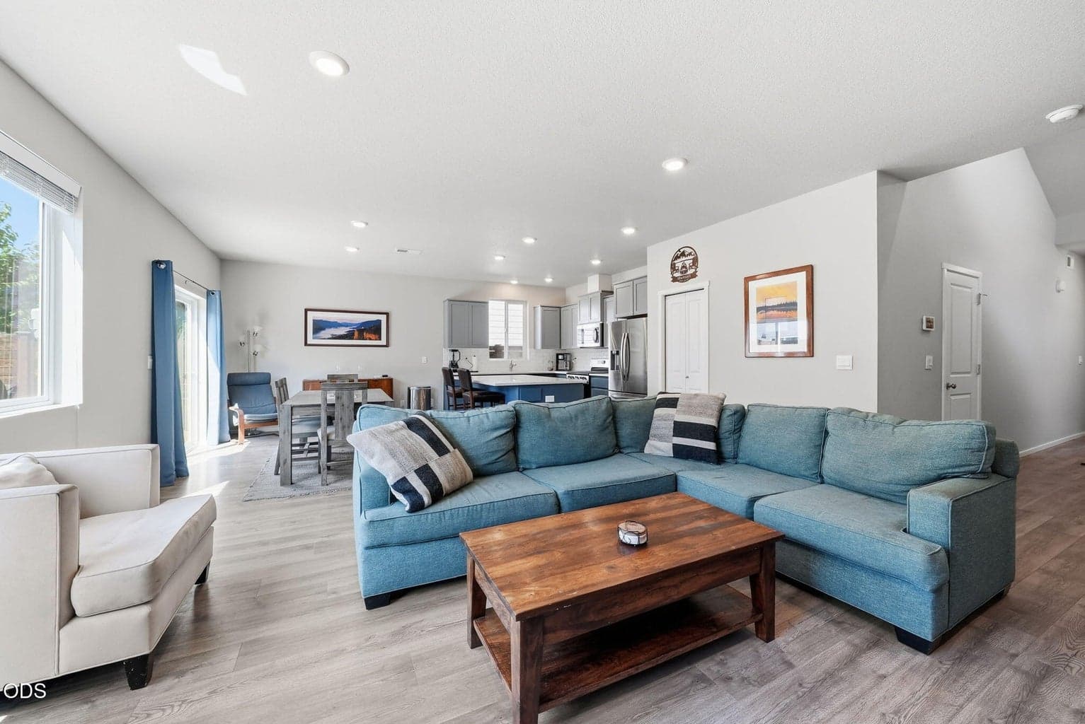 Photo of 20637 Nina Avenue 4 of 30