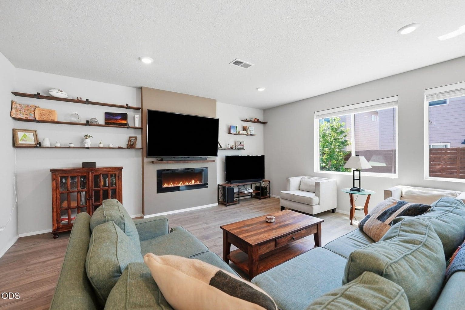 Photo of 20637 Nina Avenue 5 of 30