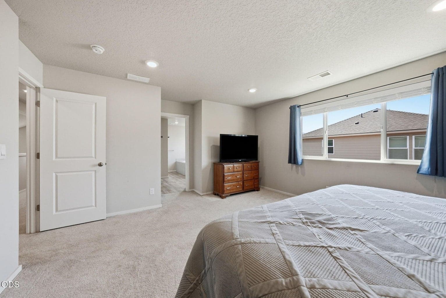 Photo of 20637 SE Nina Avenue 15 of 30