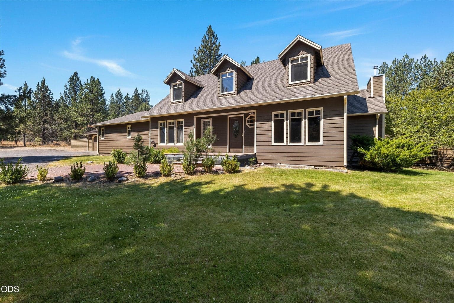Photo of 60325 Woodside Road 38 of 40