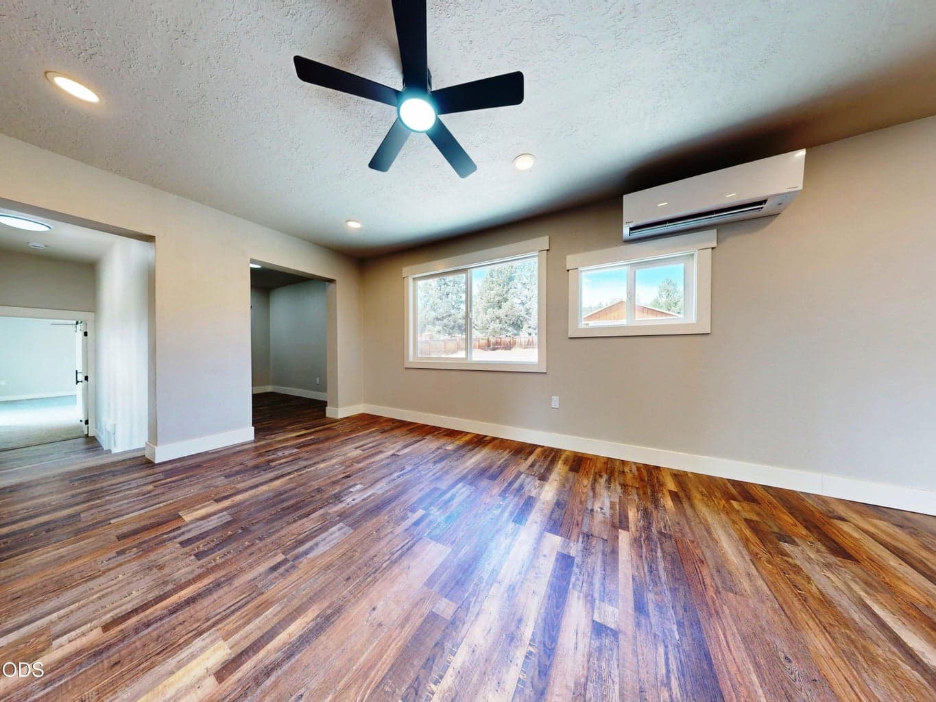 Photo of 11200 NW Nye Avenue 8 of 29