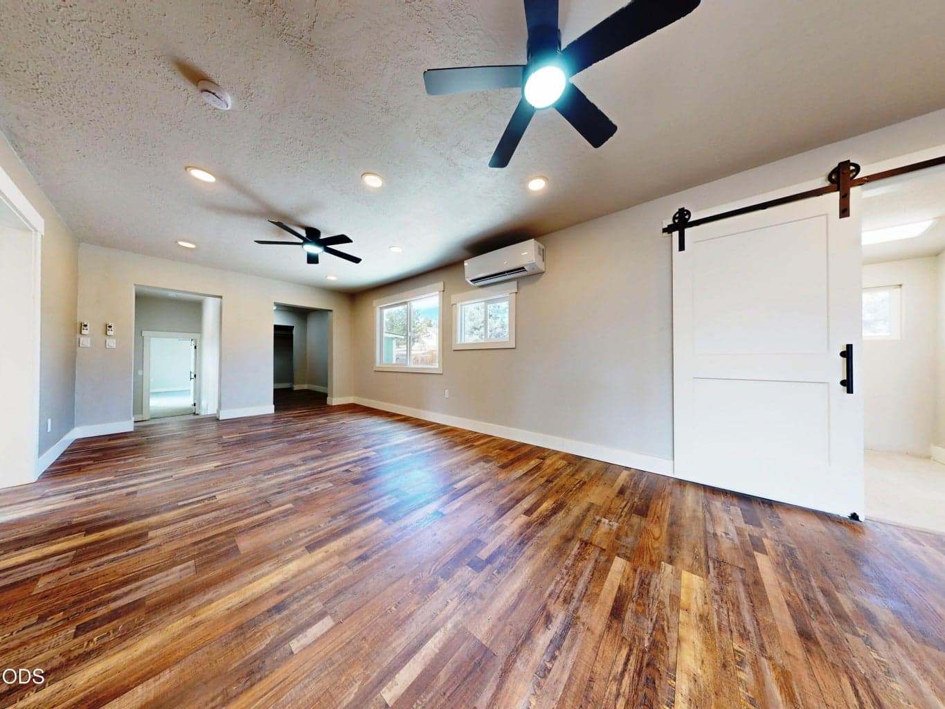 Photo of 11200 NW Nye Avenue 9 of 29