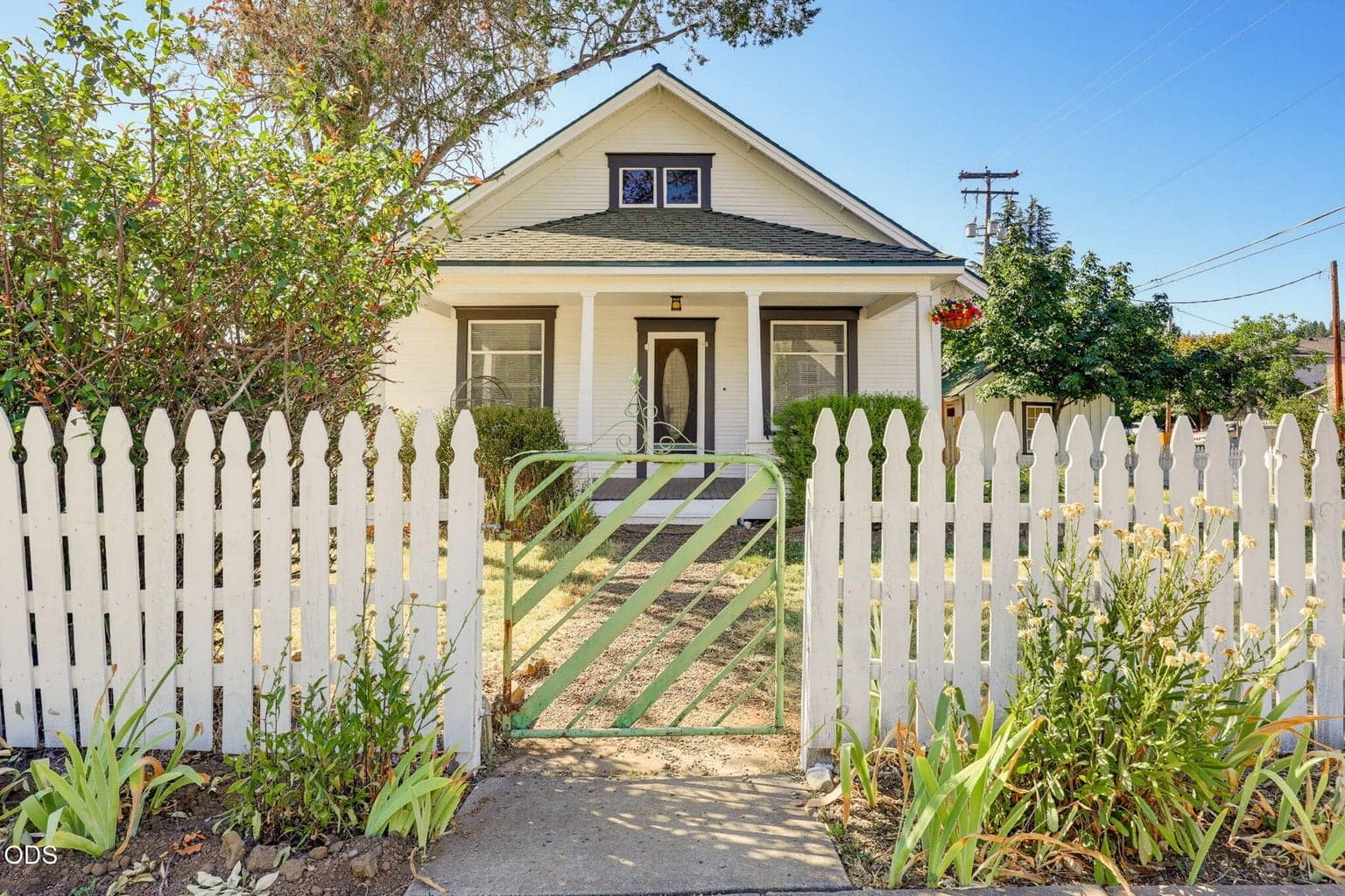 Photo of 700 5th Street 3 of 49