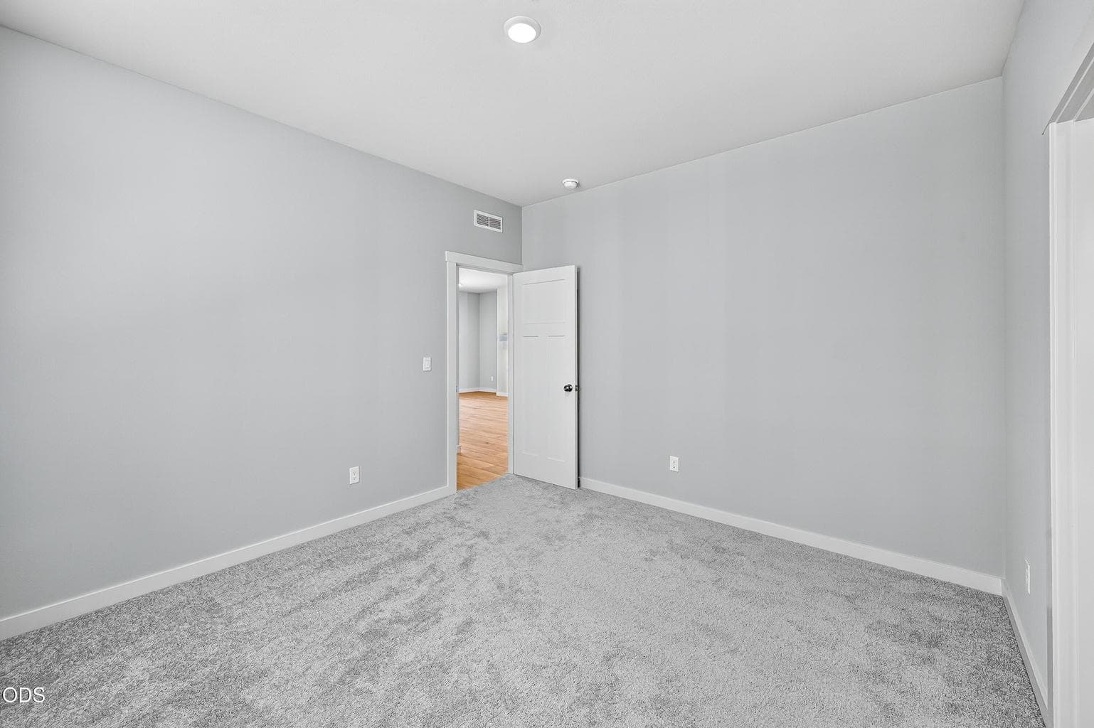 Photo of 2682 NW 26th LP North 16 of 40