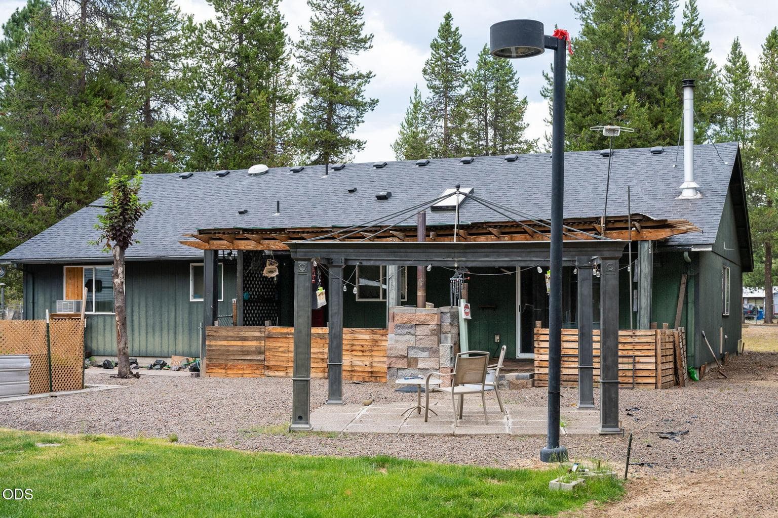 Photo of 15495 Federal Road 32 of 38