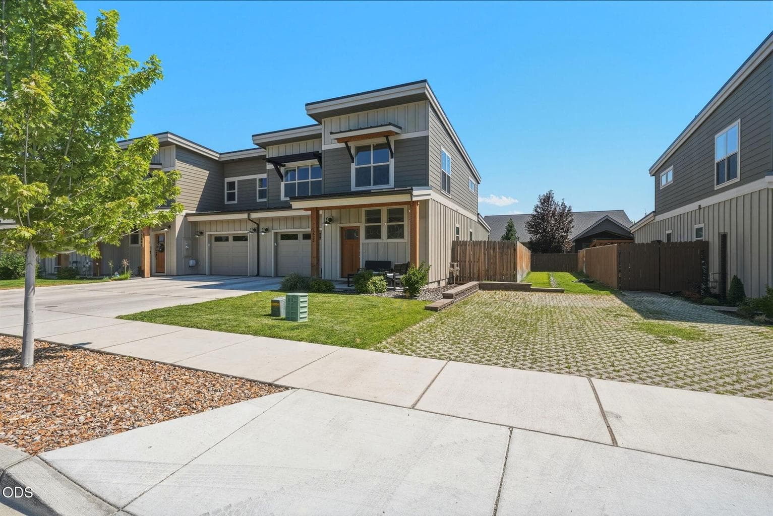 Photo of 3622 Badger Avenue 2 of 58