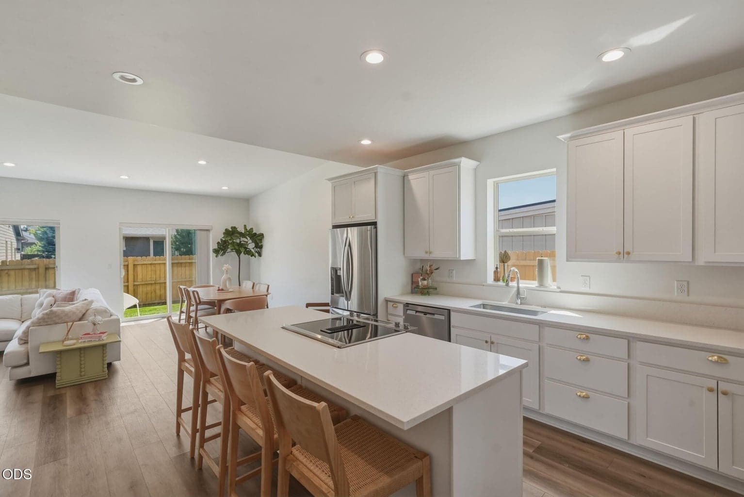 Photo of 3622 SW Badger Avenue 16 of 40
