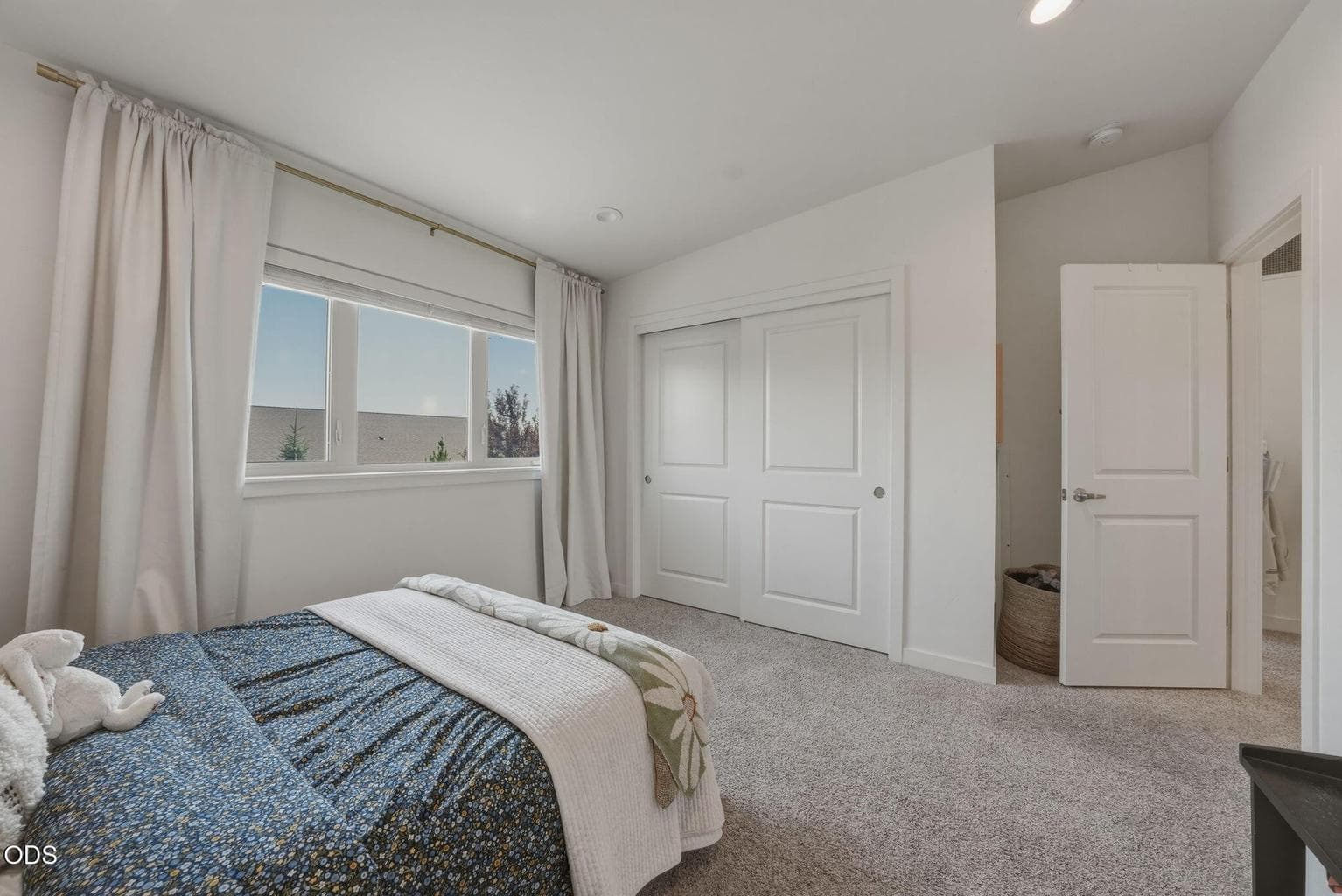 Photo of 3622 SW Badger Avenue 27 of 40