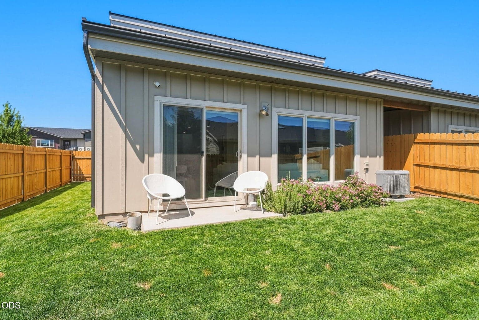 Photo of 3622 SW Badger Avenue 31 of 40