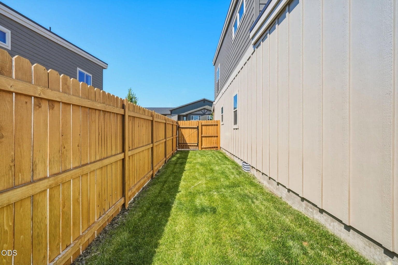 Photo of 3622 SW Badger Avenue 36 of 40