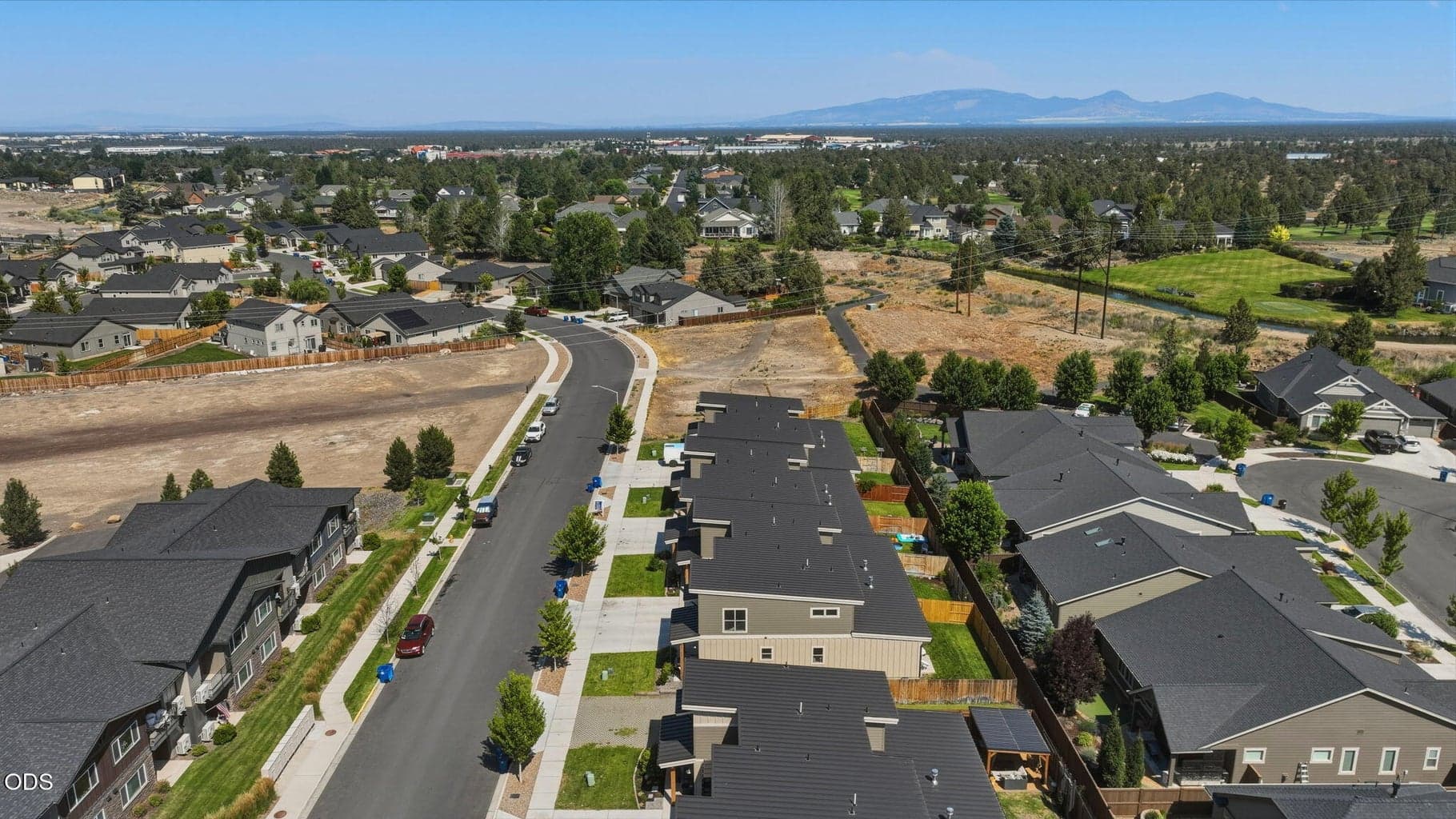 Photo of 3622 SW Badger Avenue 40 of 40