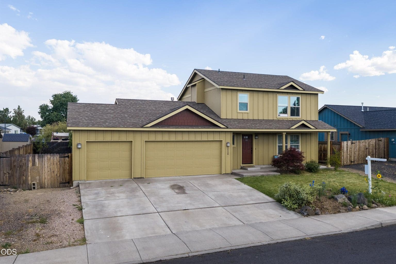 Photo of 2548 Kalama Avenue 4 of 38